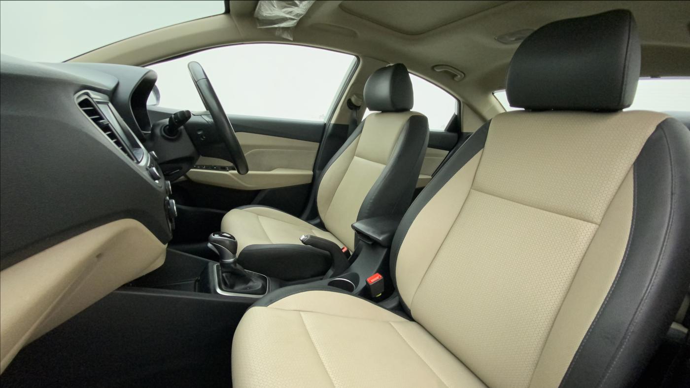 2018 Hyundai Verna 1.6 CRDI SX + AT, Diesel, Automatic, 97,553 km, Right Side Front Door Cabin