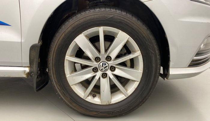 2016 Volkswagen Ameo HIGHLINE 1.2, Petrol, Manual, 46,340 km, Right Front Wheel