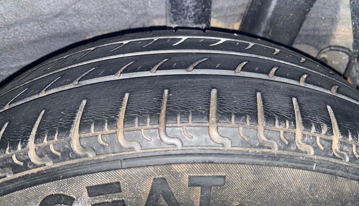 2014 Hyundai Grand i10 SPORTZ 1.2 KAPPA VTVT, Petrol, Manual, 98,870 km, Left Rear Tyre Tread