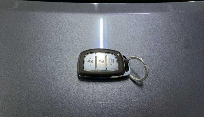 2014 Hyundai Grand i10 SPORTZ 1.2 KAPPA VTVT, Petrol, Manual, 98,870 km, Key Close Up