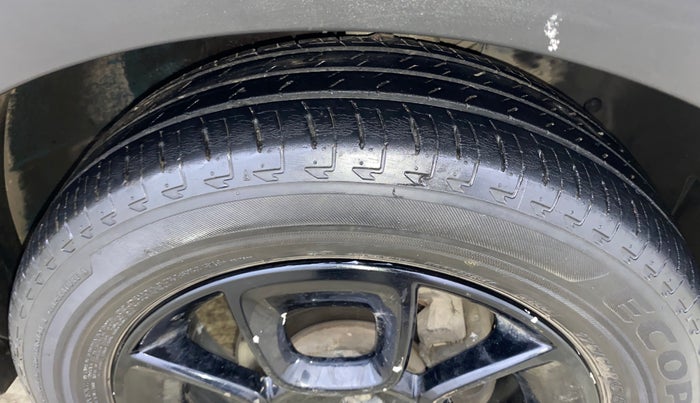 2017 Maruti IGNIS ZETA 1.2 AMT, Petrol, Automatic, 39,407 km, Right Front Tyre Tread