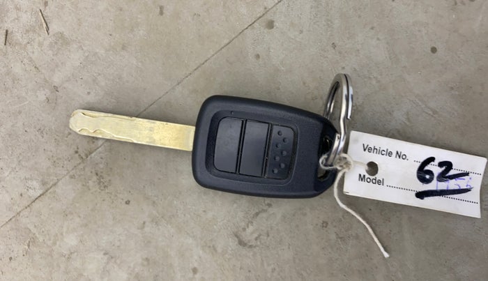 2018 Honda Amaze 1.2L I-VTEC S, Petrol, Manual, 33,203 km, Key Close Up