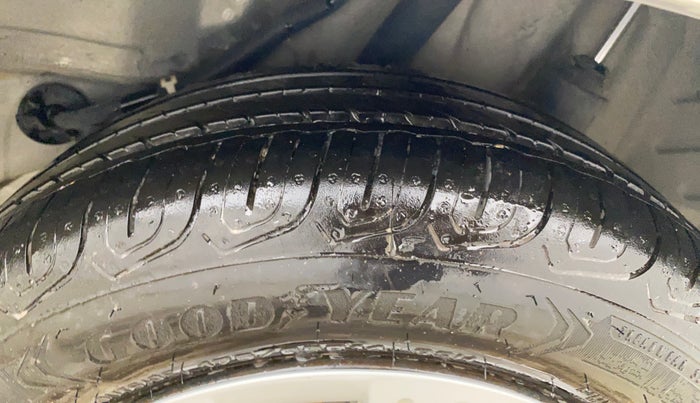 2015 Honda Amaze 1.2L I-VTEC S, Petrol, Manual, 20,240 km, Left Rear Tyre Tread