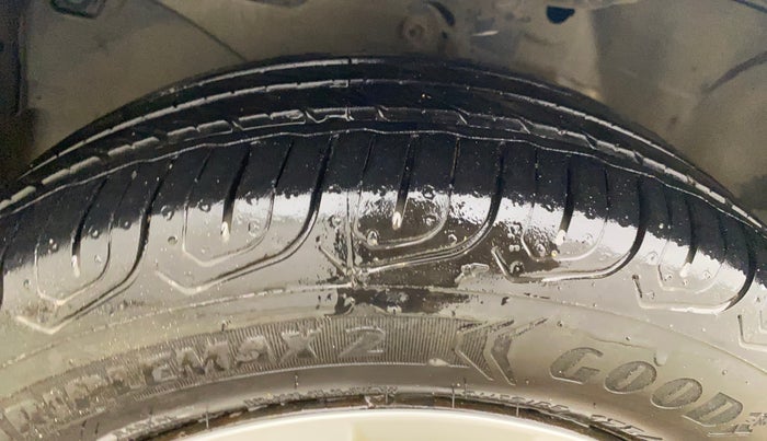 2015 Honda Amaze 1.2L I-VTEC S, Petrol, Manual, 20,240 km, Left Front Tyre Tread