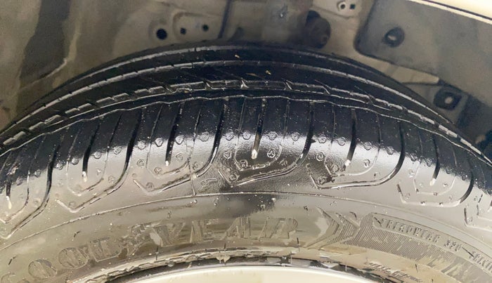 2015 Honda Amaze 1.2L I-VTEC S, Petrol, Manual, 20,240 km, Right Front Tyre Tread