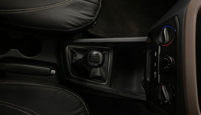 2020 Hyundai Elite i20 SPORTZ PLUS 1.2, CNG, Manual, 66,858 km, Gear Lever