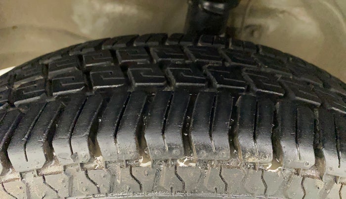 2012 Maruti Wagon R 1.0 LXI, Petrol, Manual, 17,837 km, Left Front Tyre Tread