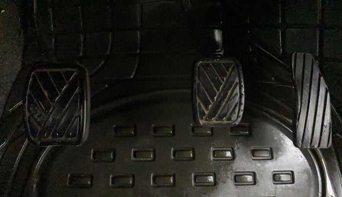 2012 Maruti Wagon R 1.0 LXI, Petrol, Manual, 17,837 km, Pedals