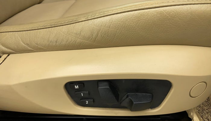 2013 BMW X3 XDRIVE 20D, Diesel, Automatic, 71,863 km, Driver Side Adjustment Panel