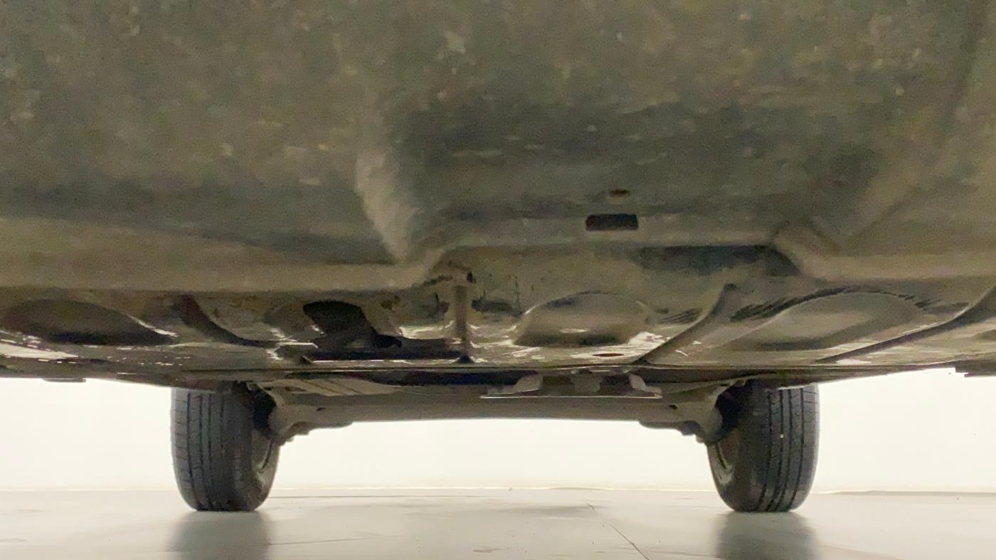2014 Renault Duster RXE PETROL, Petrol, Manual, 41,690 km, Front Underbody