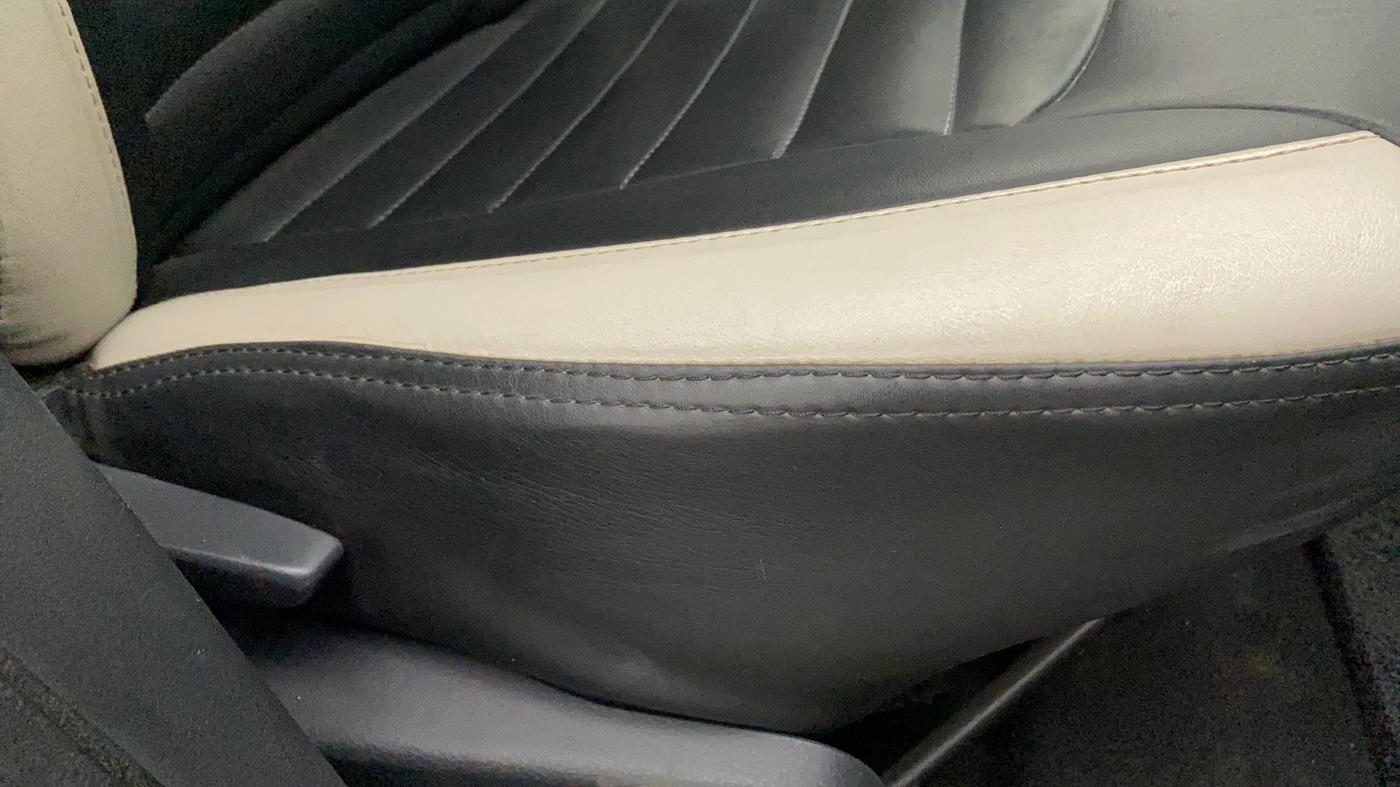 2014 Renault Duster RXE PETROL, Petrol, Manual, 41,690 km, Driver Side Adjustment Panel