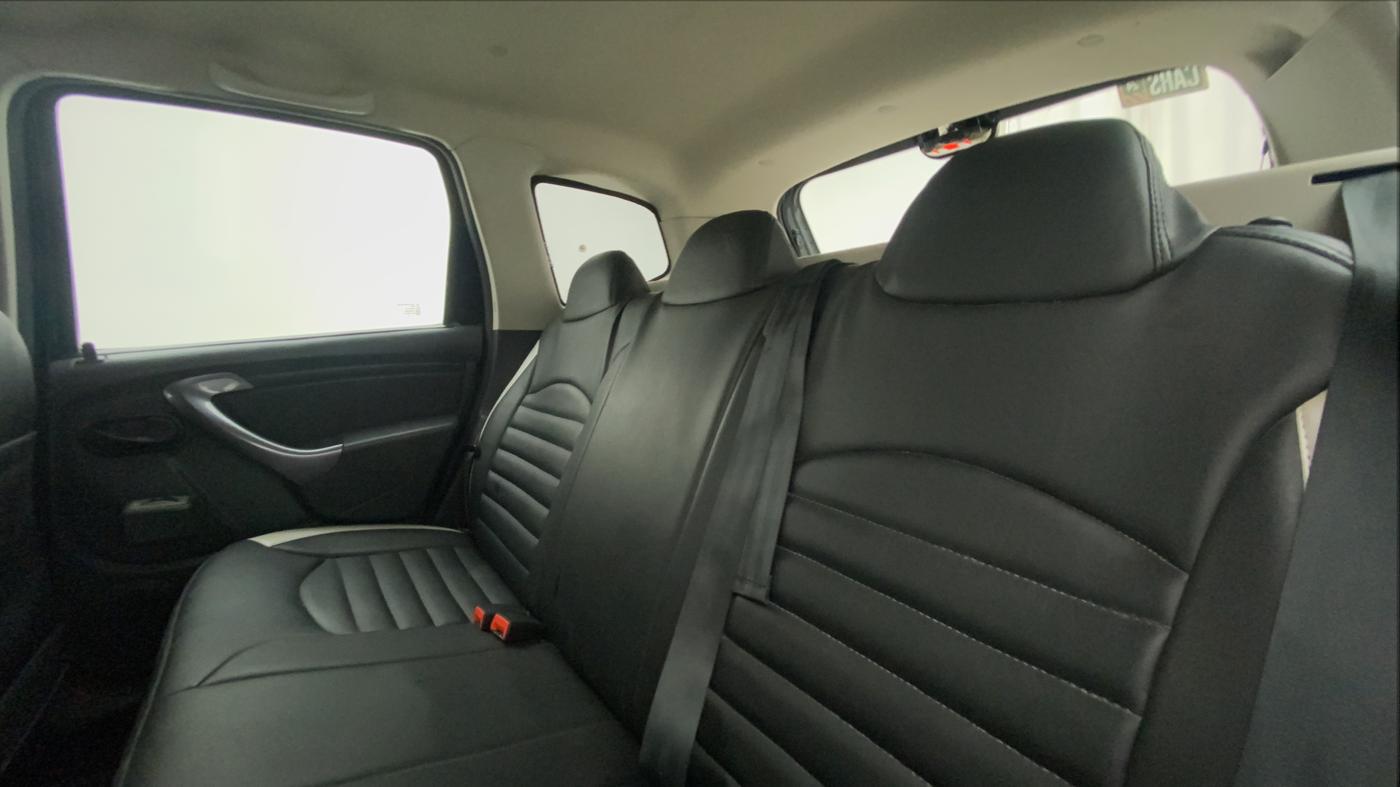 2014 Renault Duster RXE PETROL, Petrol, Manual, 41,690 km, Right Side Rear Door Cabin