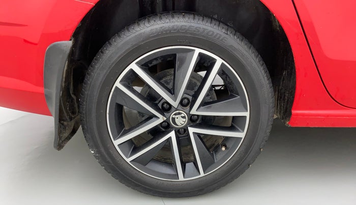 2020 Skoda Rapid STYLE TSI, Petrol, Manual, 1,14,171 km, Right Rear Wheel