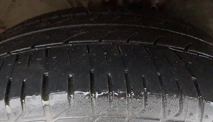 2020 Skoda Rapid STYLE TSI, Petrol, Manual, 1,14,171 km, Right Front Tyre Tread