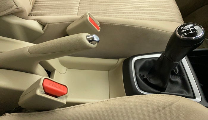 2018 Maruti Dzire VDI, Diesel, Manual, 26,836 km, Gear Lever