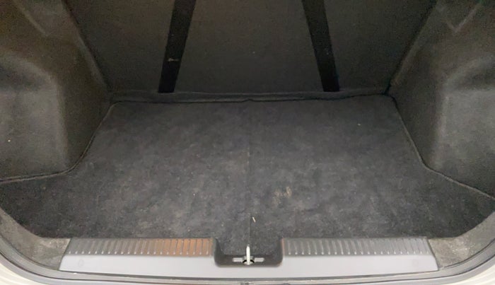 2018 Maruti Dzire VDI, Diesel, Manual, 26,836 km, Boot Inside