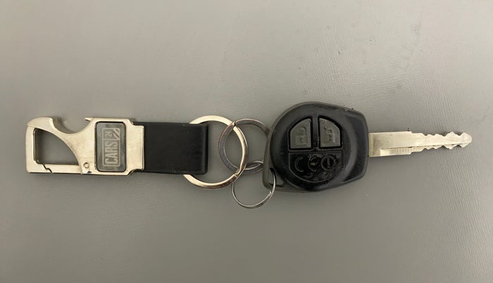 2018 Maruti Dzire VDI, Diesel, Manual, 26,836 km, Key Close Up