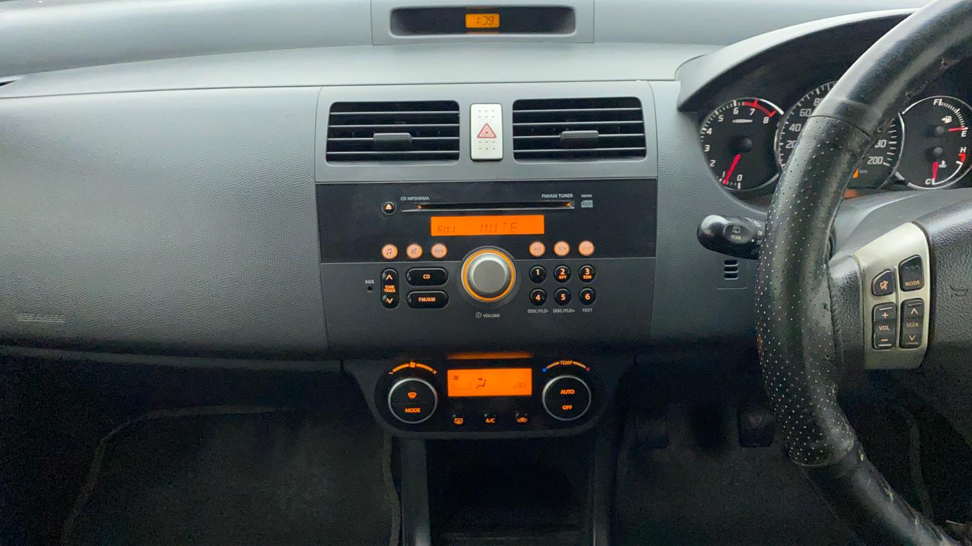 2010 Maruti Swift ZXI D, Petrol, Manual, 47,951 km, Air Conditioner