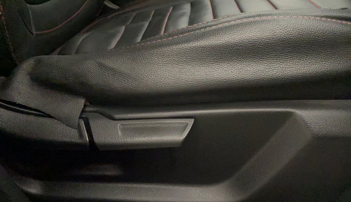 2021 KIA SELTOS HTK PLUS 1.5 IMT, Petrol, Manual, 15,590 km, Driver Side Adjustment Panel