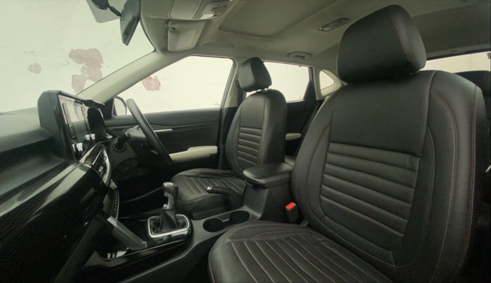 2021 KIA SELTOS HTK PLUS 1.5 IMT, Petrol, Manual, 15,590 km, Right Side Front Door Cabin