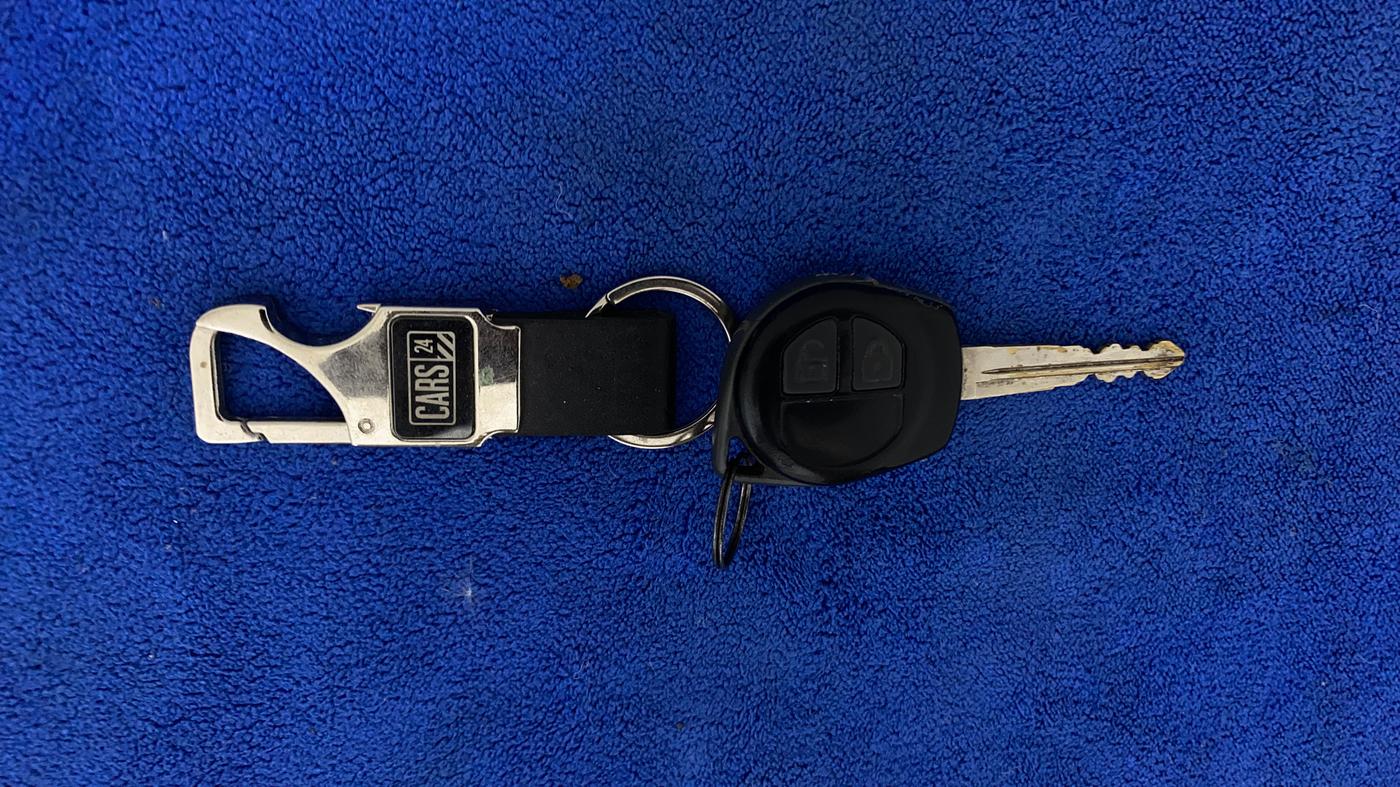 2014 Maruti Swift Dzire VXI, Petrol, Manual, 55,989 km, Key Close Up