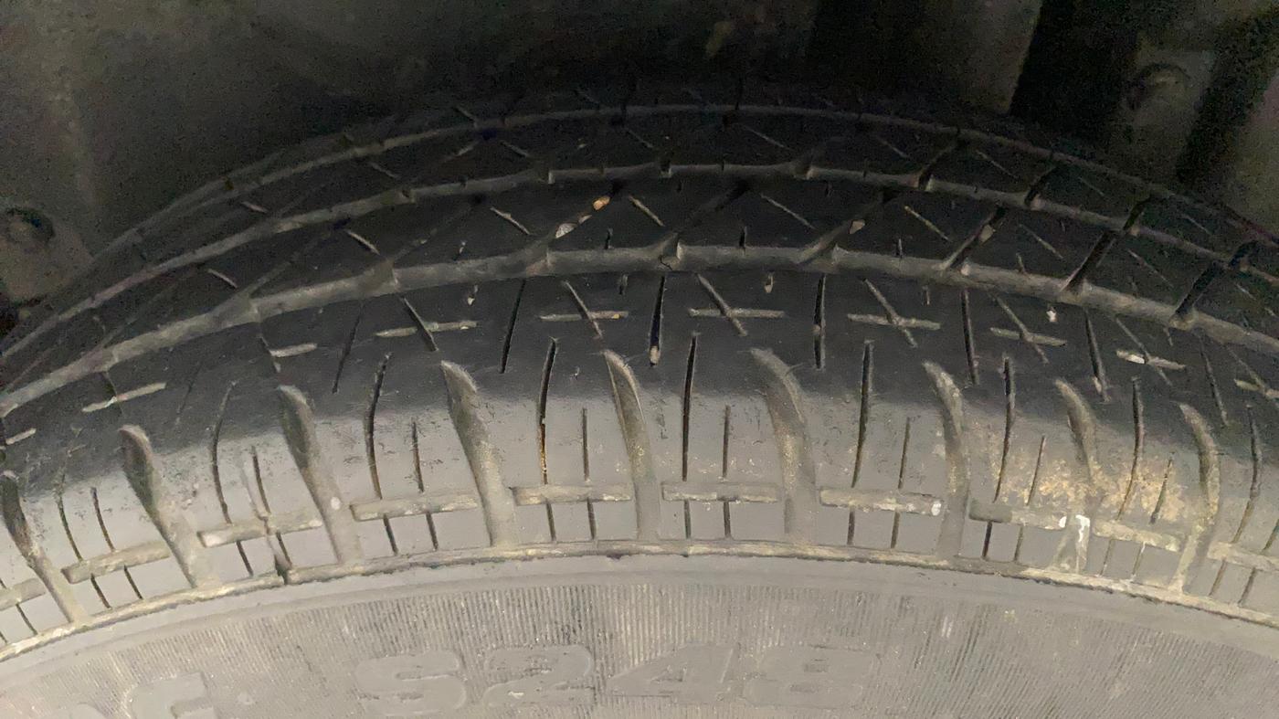 2014 Maruti Swift Dzire VXI, Petrol, Manual, 55,989 km, Left Rear Tyre Tread