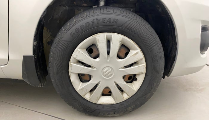 2014 Maruti Swift Dzire VXI, Petrol, Manual, 55,989 km, Right Front Wheel