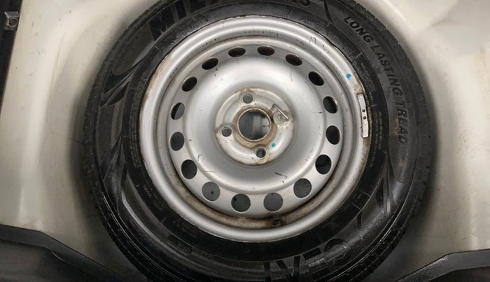 2017 Maruti Swift LXI (O), Petrol, Manual, 62,149 km, Spare Tyre