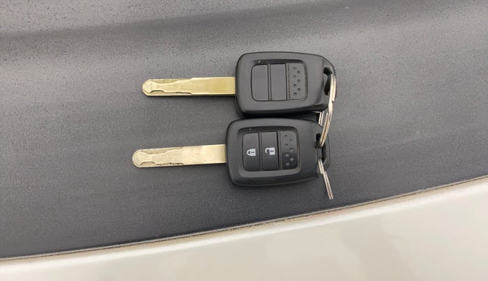 2017 Honda Jazz 1.2L I-VTEC V AT, Petrol, Automatic, 78,099 km, Key Close Up