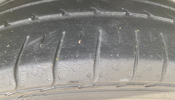 2018 Ford FREESTYLE TITANIUM PLUS 1.2 PETROL, Petrol, Manual, 1,36,610 km, Left Rear Tyre Tread