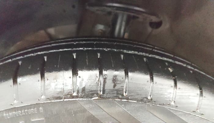2022 Maruti Dzire ZXI CNG, CNG, Manual, 45,721 km, Left Front Tyre Tread