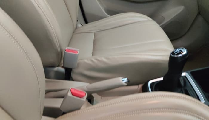 2022 Maruti Dzire ZXI CNG, CNG, Manual, 45,721 km, Gear Lever