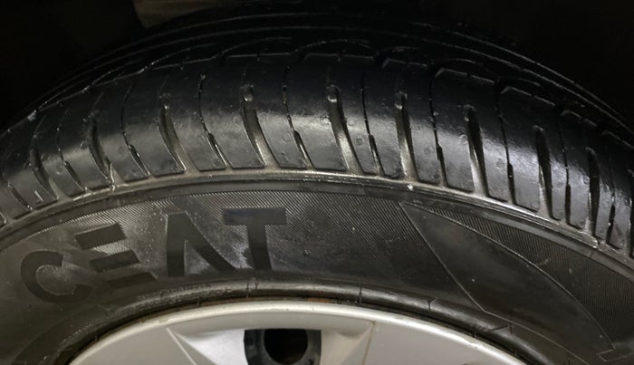 2018 Hyundai Elite i20 MAGNA EXECUTIVE 1.2, Petrol, Manual, 52,887 km, Left Front Tyre Tread