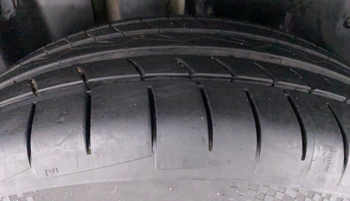 2019 MG HECTOR SHARP DCT PETROL, Petrol, Automatic, 18,945 km, Right Rear Tyre Tread