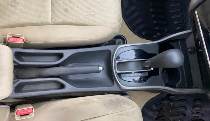 2017 Honda City 1.5L I-VTE V CVT, Petrol, Automatic, 51,385 km, Gear Lever