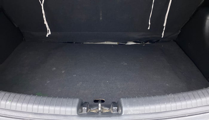 2018 Hyundai Grand i10 SPORTZ 1.2 KAPPA VTVT, Petrol, Manual, 51,183 km, Boot Inside