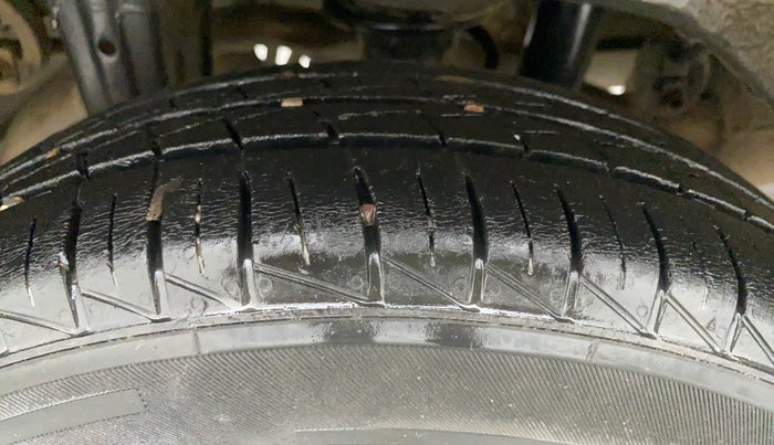 2020 Maruti Alto LXI, Petrol, Manual, 28,756 km, Right Rear Tyre Tread