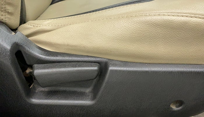2020 Maruti Alto LXI, Petrol, Manual, 28,756 km, Driver Side Adjustment Panel