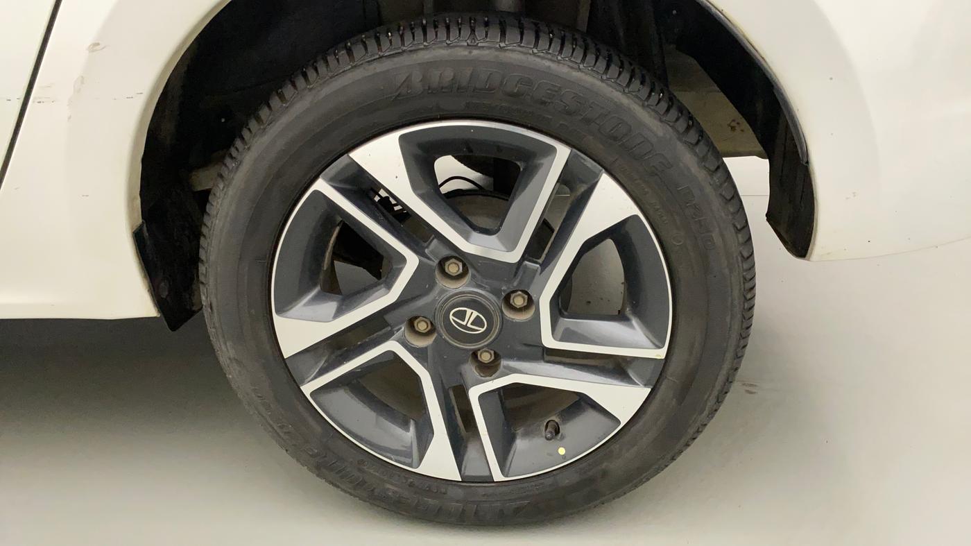 2020 Tata TIGOR XZA PLUS PETROL, Petrol, Automatic, 10,957 km, Left Rear Wheel