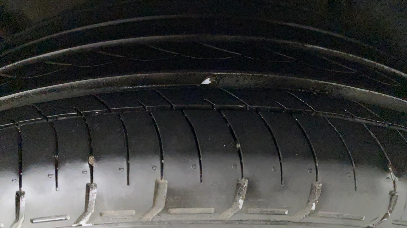 2019 Honda Civic ZX CVT PETROL, Petrol, Automatic, 38,088 km, Right Front Tyre Tread