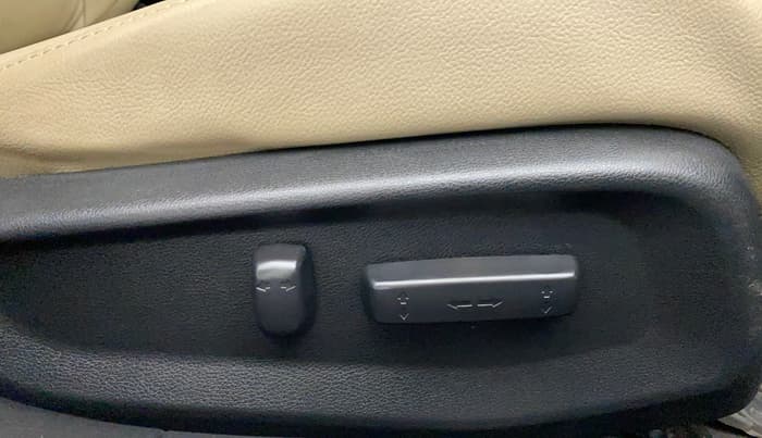 2019 Honda Civic ZX CVT PETROL, Petrol, Automatic, 38,088 km, Driver Side Adjustment Panel