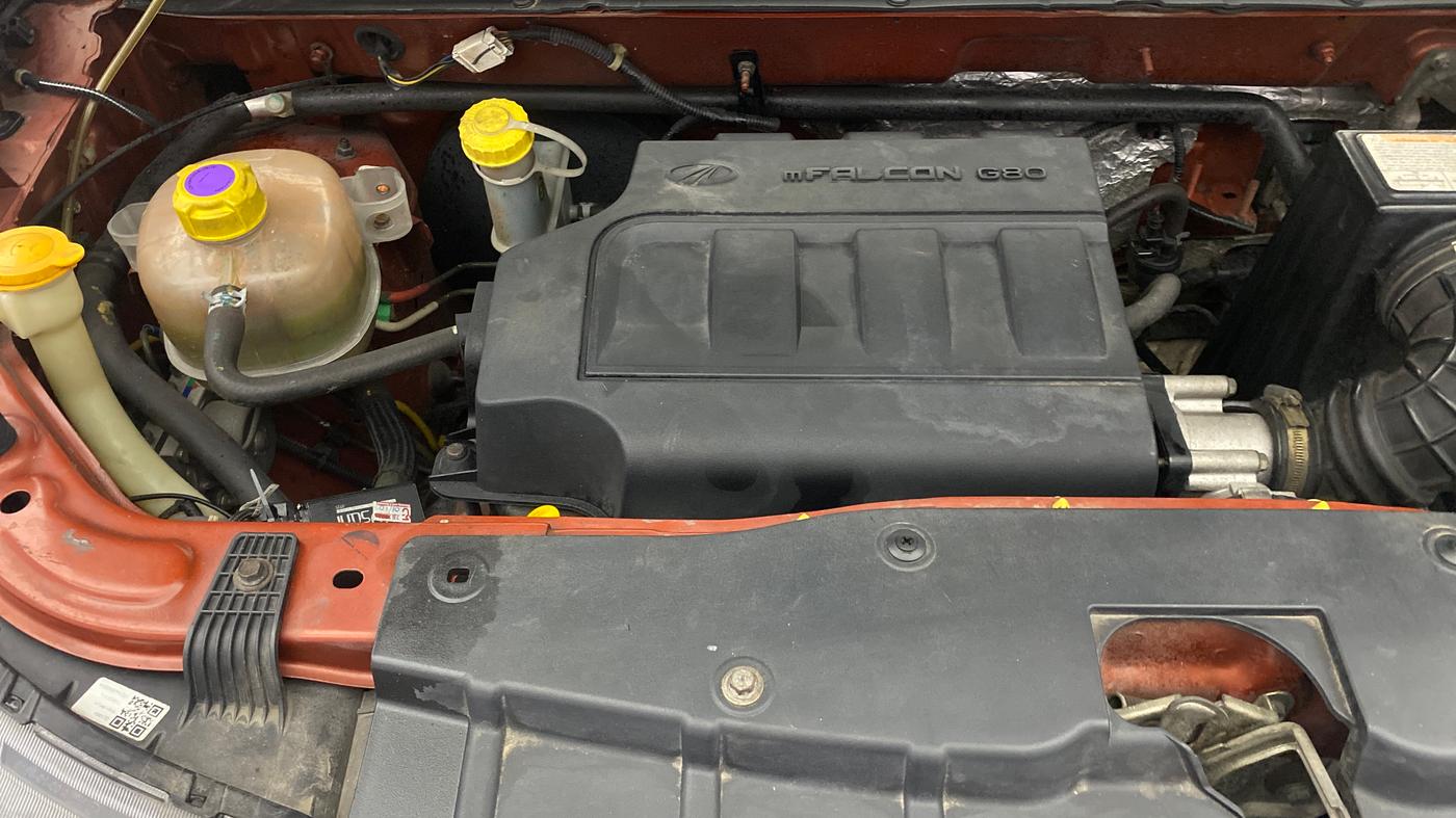 2016 Mahindra Kuv100 K4 5 STR, Petrol, Manual, 46,728 km, Engine View - Right