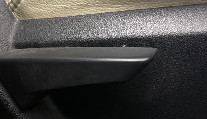 2016 Mahindra Kuv100 K4 5 STR, Petrol, Manual, 46,728 km, Driver Side Adjustment Panel