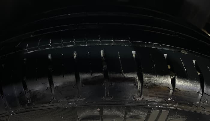 2019 Maruti Ciaz ALPHA DIESEL 1.5, Diesel, Manual, 1,03,702 km, Left Rear Tyre Tread