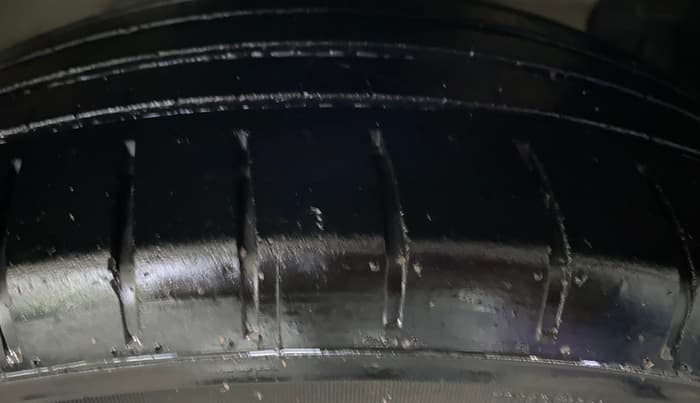 2019 Maruti Ciaz ALPHA DIESEL 1.5, Diesel, Manual, 1,03,702 km, Right Front Tyre Tread