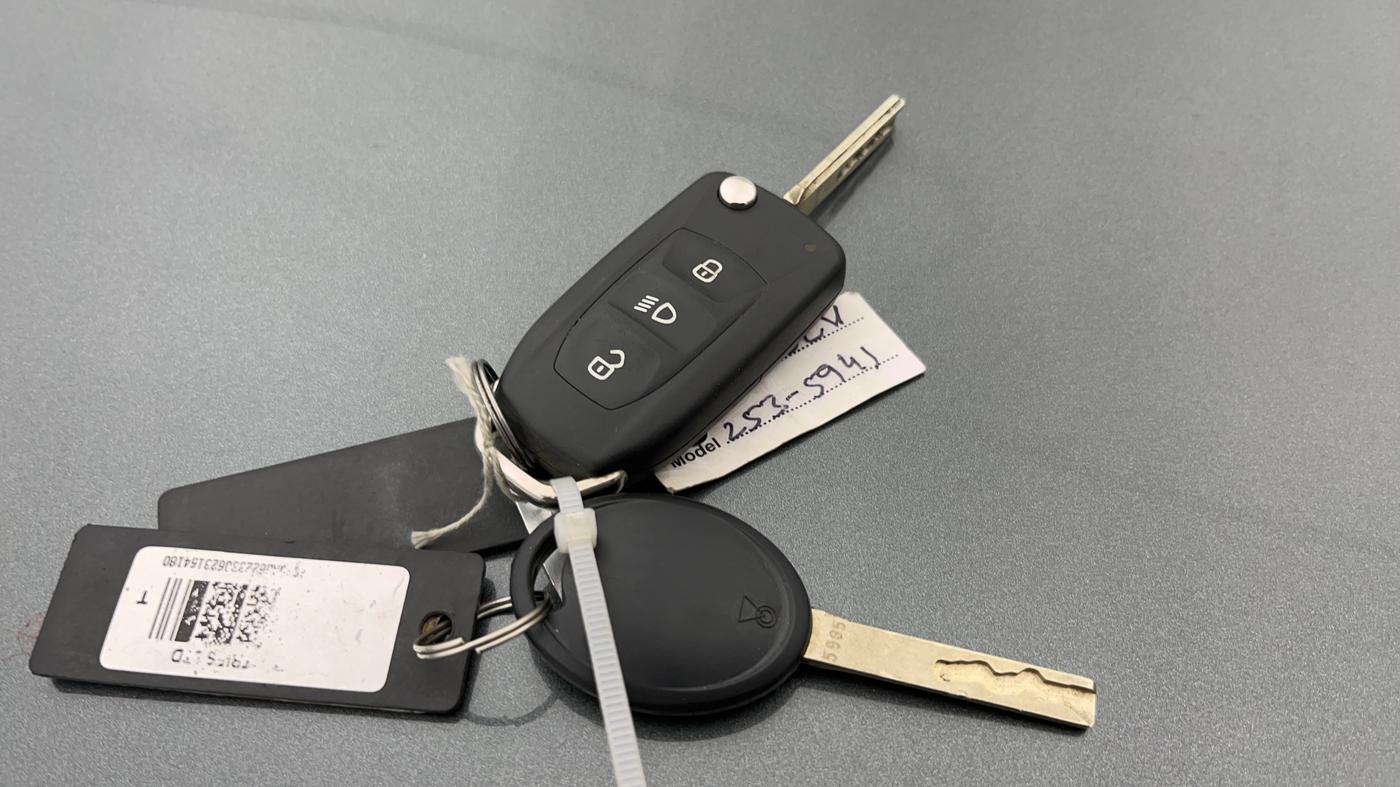 2023 Tata PUNCH ADVENTURE MT, Petrol, Manual, 25,721 km, Key Close Up