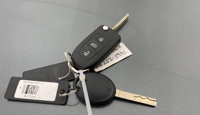 2023 Tata PUNCH ADVENTURE MT, Petrol, Manual, 25,670 km, Key Close Up