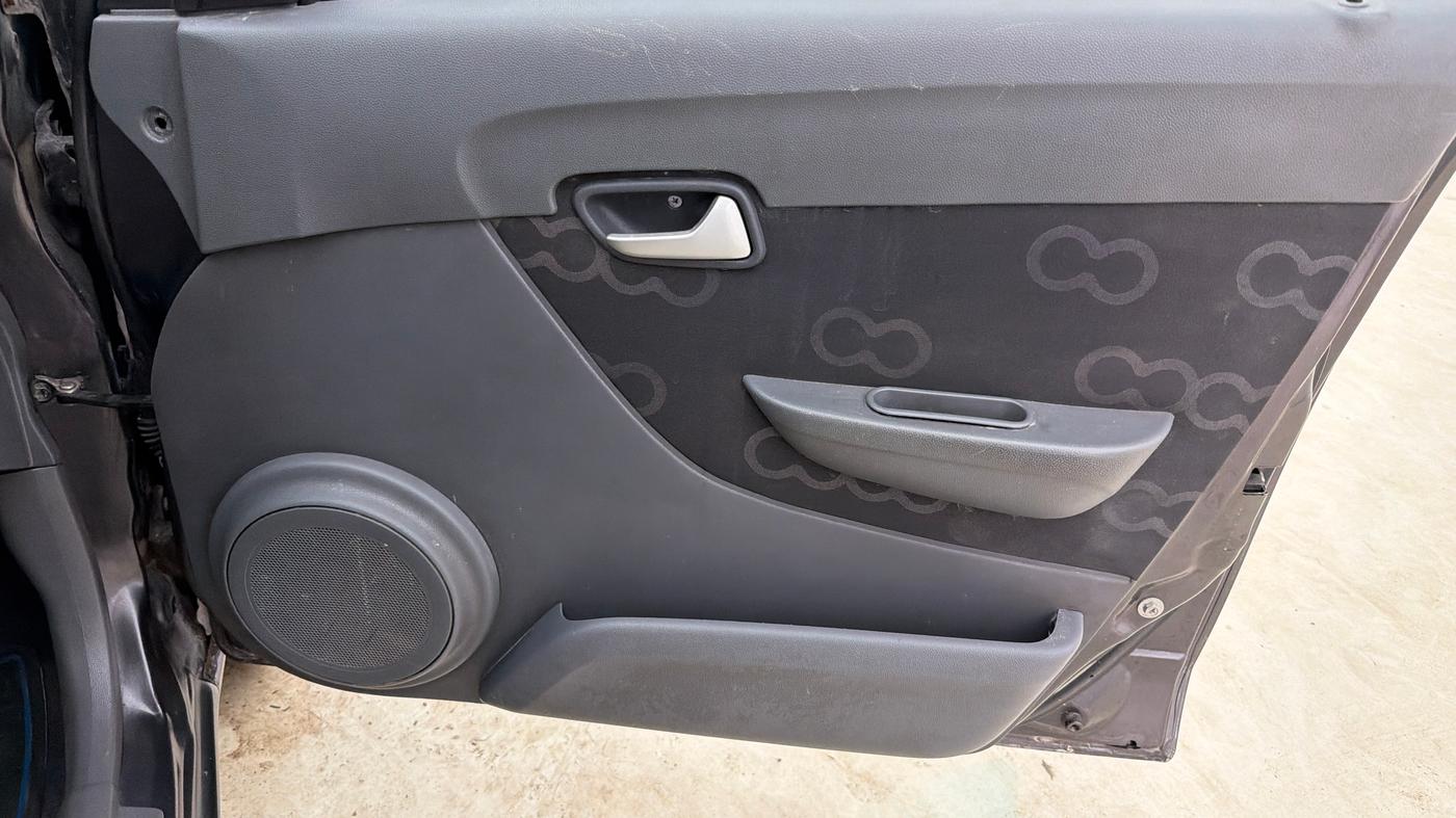 2013 Maruti Alto 800 LXI, Petrol, Manual, 21,150 km, Driver Side Door Panels Control