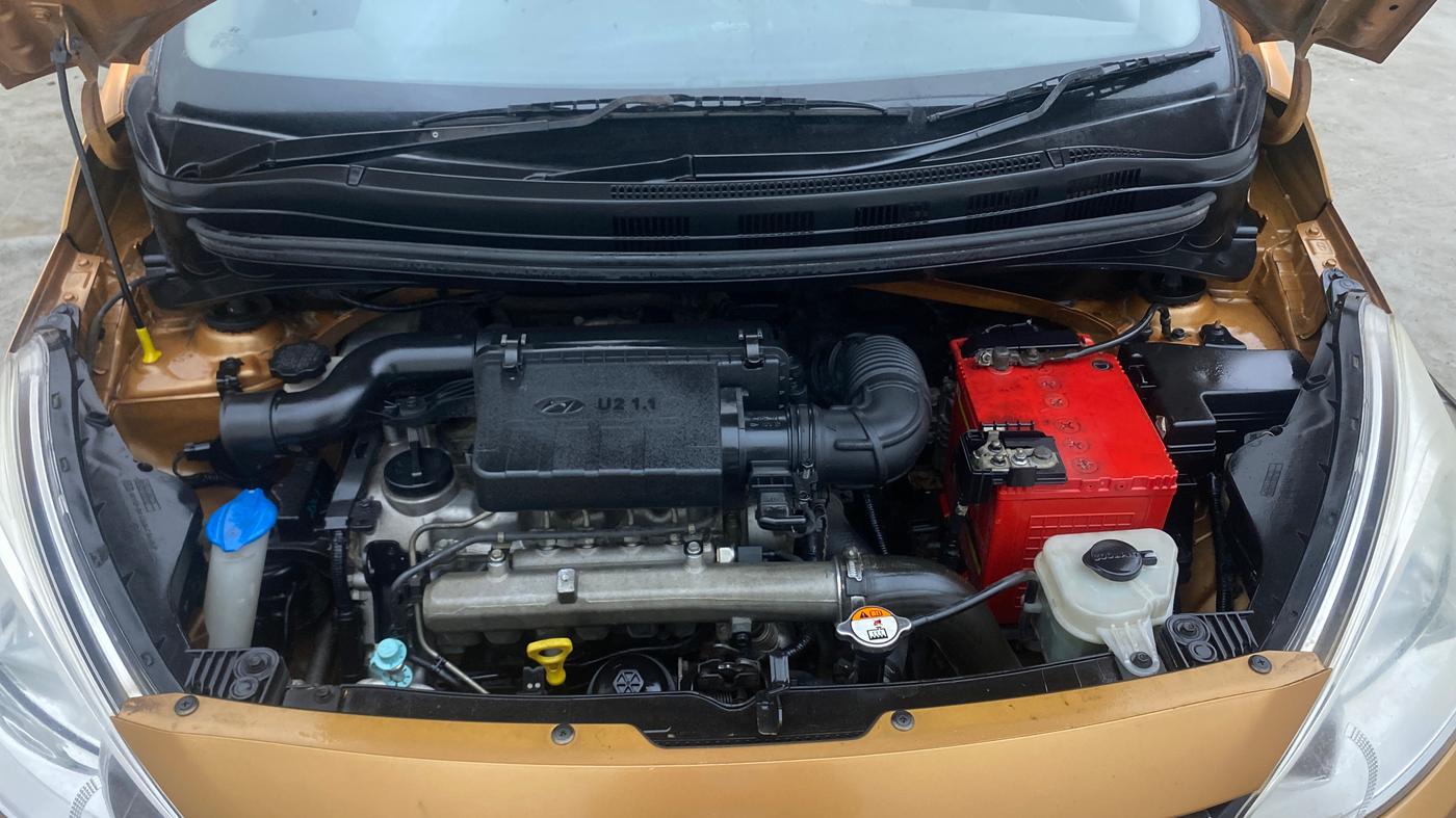 2014 Hyundai Grand i10 MAGNA 1.1 CRDI, Diesel, Manual, 70,389 km, Engine View