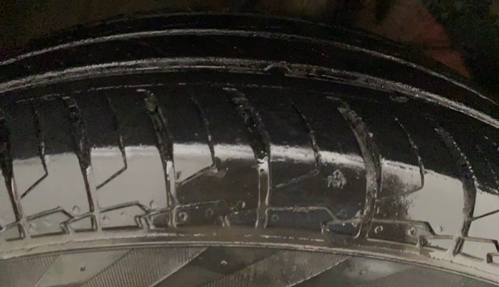 2021 Maruti Swift VXI, Petrol, Manual, 28,286 km, Right Rear Tyre Tread